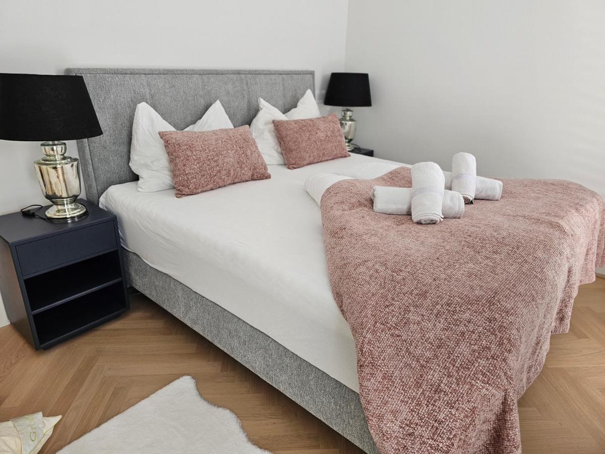 Rocks Graz Apartment ภายนอก รูปภาพ